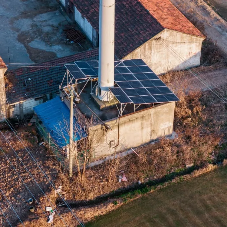 Photovoltaic costs for communication base stations