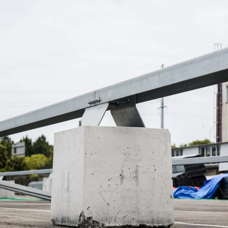How many kilowatt-hours of outdoor power supply are usually