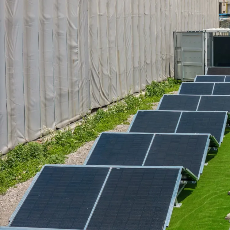 How many strings can a photovoltaic inverter connect to