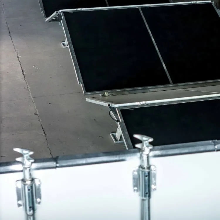 How to connect wall-mounted solar panels to containers