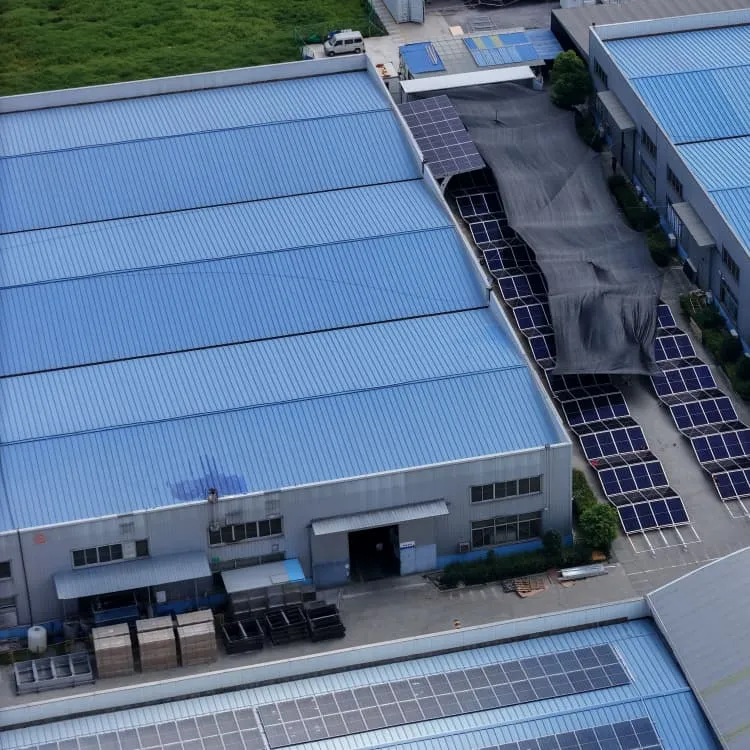 9-input and 1-output photovoltaic combiner box