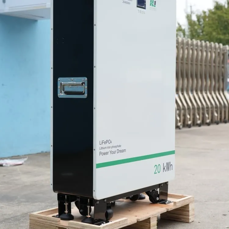 Energy storage battery automatically enters the cabin